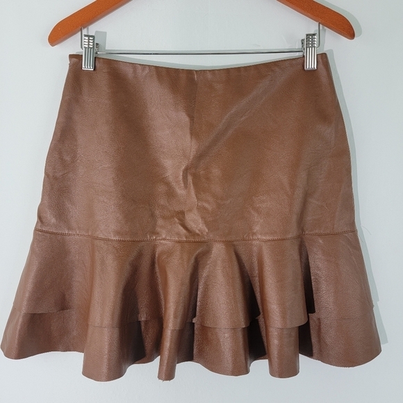Soprano Caramel Faux Leather Tiered Mini Skirt Women's Sz L Fall Y2K - Picture 3 of 10